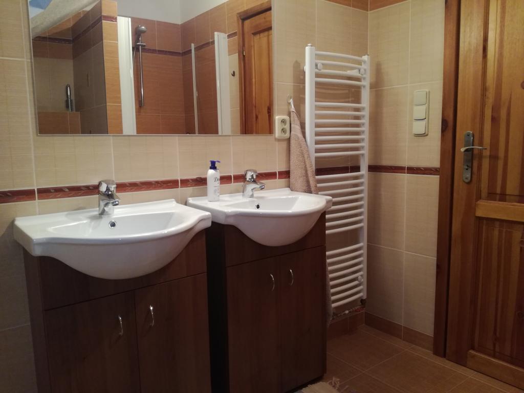 Apartman U Kovaru กัชแปร์สแก ฮอรี ภายนอก รูปภาพ